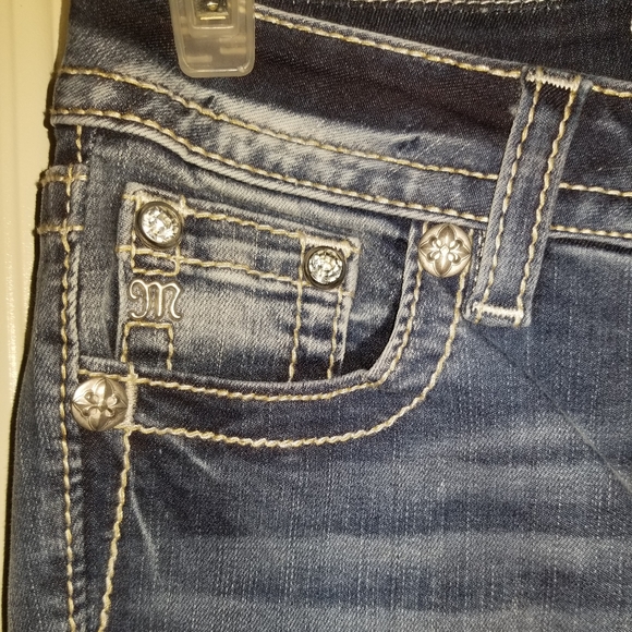 Miss Me Women's Capris - Picture 3 of 9